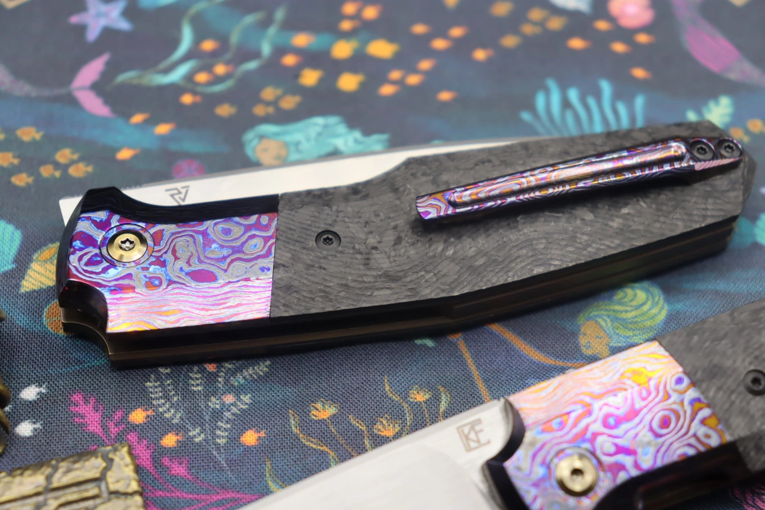 Custom Knife Factory FIF20 ZircuTi Bolster With Cool Carbon Fiber 9 Custom Knife Factory FIF20 ZircuTi Bolster With Cool Carbon Fiber - Image 9