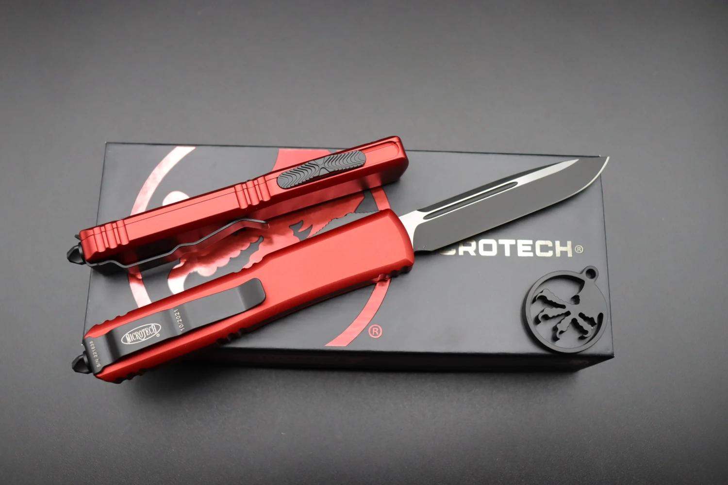 Microtech Ultratech S/E Black Standard Red 121-1RD 2 Microtech Ultratech S/E Black Standard Red 121-1RD - Image 2