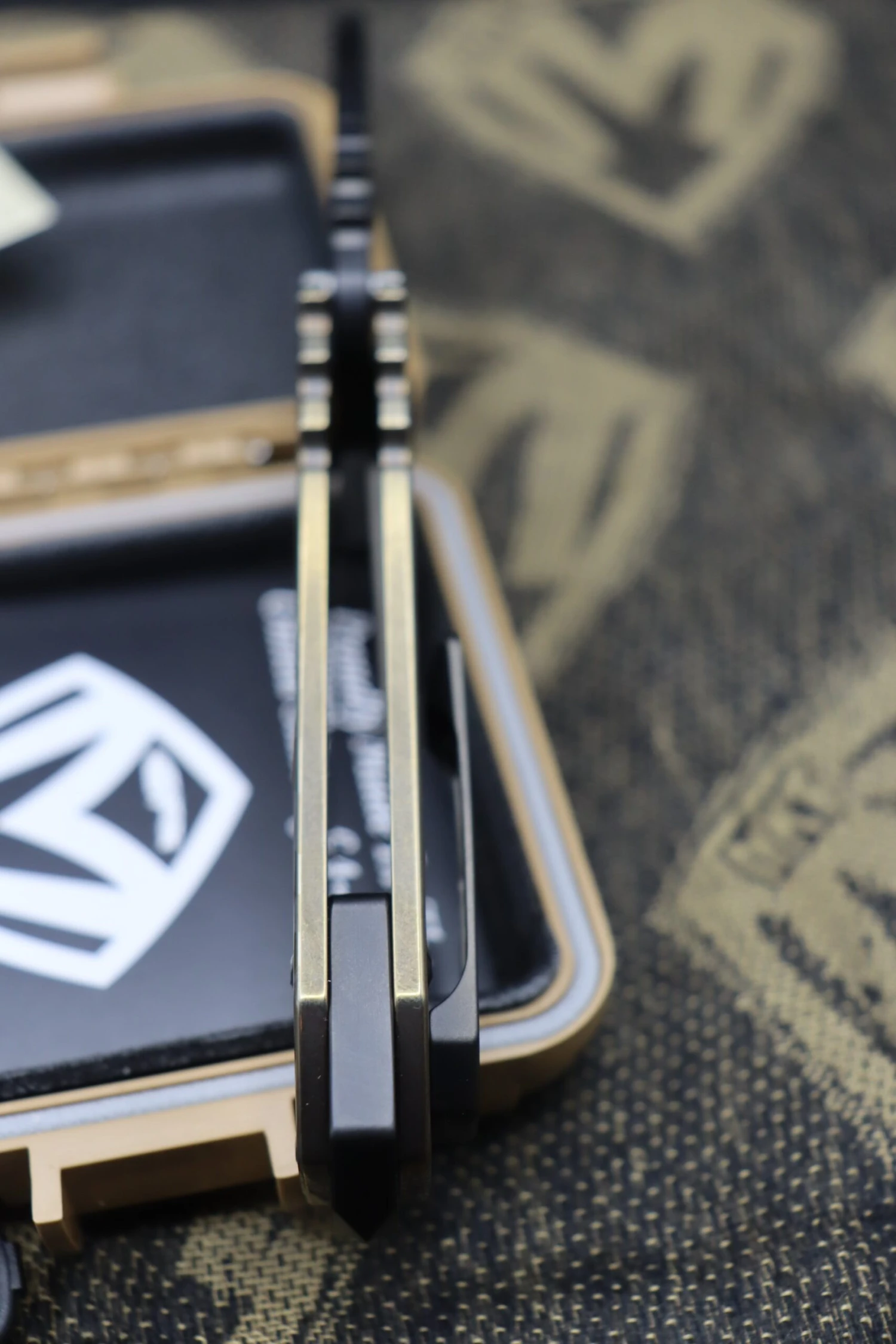 Medford Praetorian Genesis T S35 Tanto PVD & American Flag Engraving 7 Medford Praetorian Genesis T S35 Tanto PVD & American Flag Engraving - Image 7