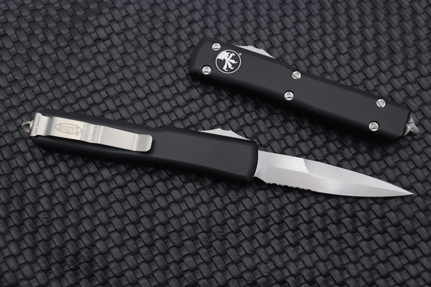 Microtech Ultratech Black & Bayonet Grind Stonewash Partial Serrated 120-11 3 Microtech Ultratech Black & Bayonet Grind Stonewash Partial Serrated 120-11 - Image 3