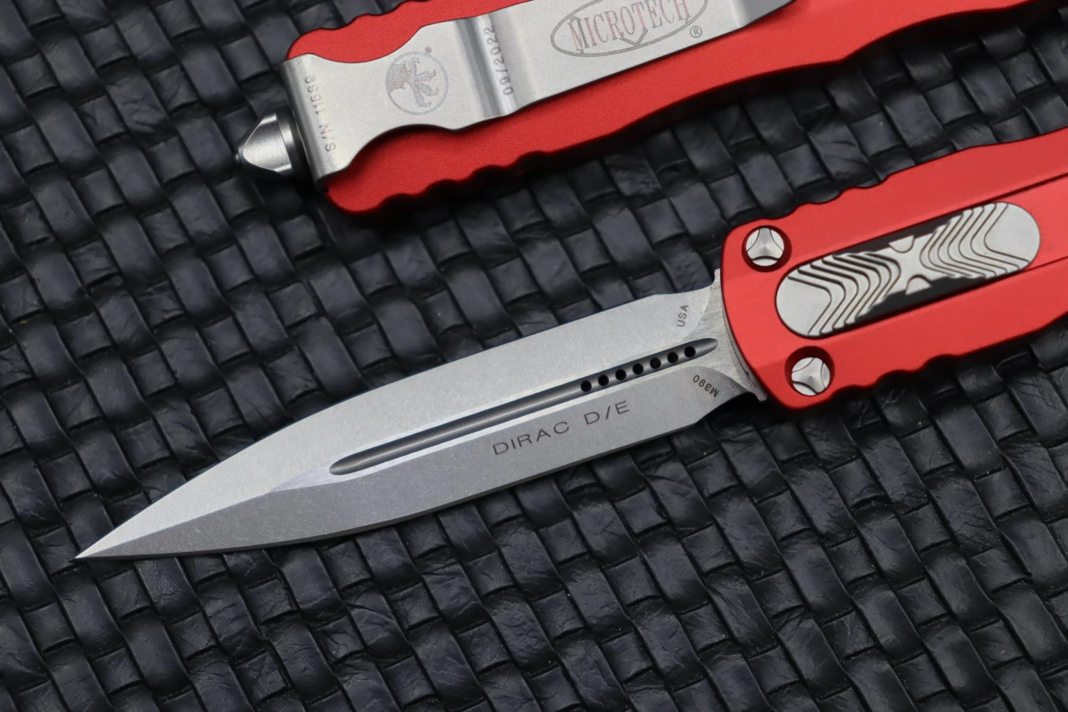 Microtech Dirac D/E Stonewash Standard & Red 225-10RD 2 Microtech Dirac D/E Stonewash Standard & Red 225-10RD - Image 2