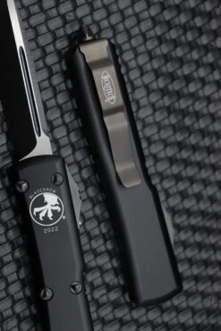 Microtech Ultratech Blade Show 2022 DLC Standard W/ DLC Hardware 121-1DLCTBS -Nc Blade image 1b59d407 2a6c 4668 936d 4d3411dc1765