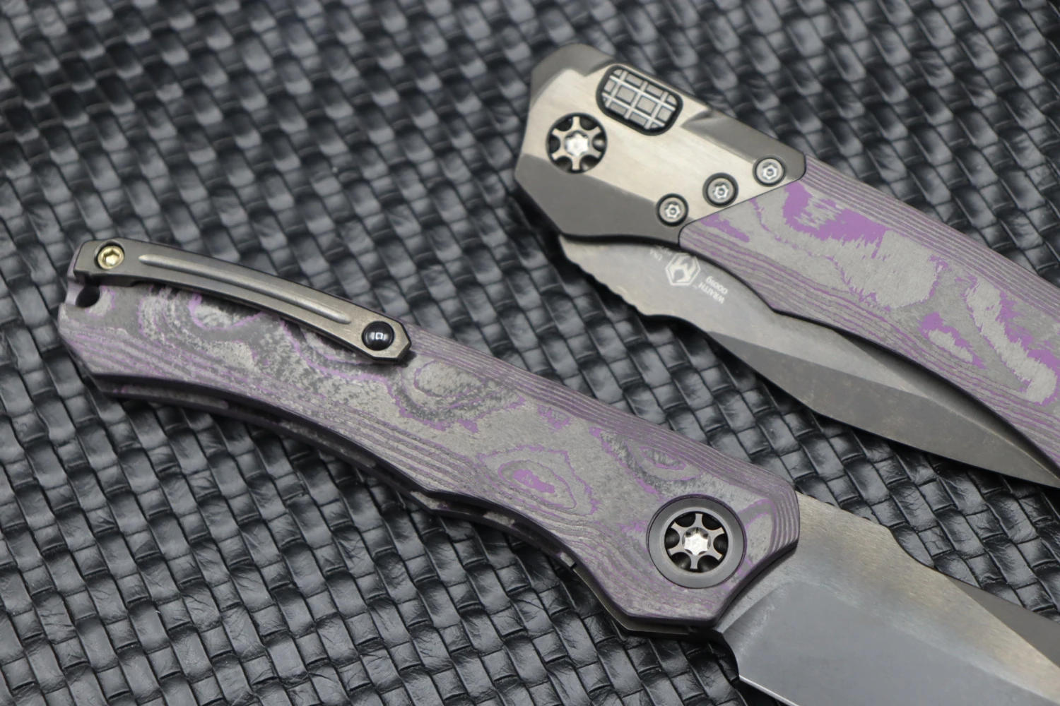 Heretic Knives Wraith Auto W/ Purple Camo Carbon Fiber & DLC H000-6A-PUCF 5 Heretic Knives Wraith Auto W/ Purple Camo Carbon Fiber & DLC H000-6A-PUCF - Image 5