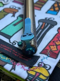 Chaves Knives Bolt Action Titanium Pen Solid Modified #2 -Nc Blade image 534607f4 358e 45af af67 f8137b16d7e3