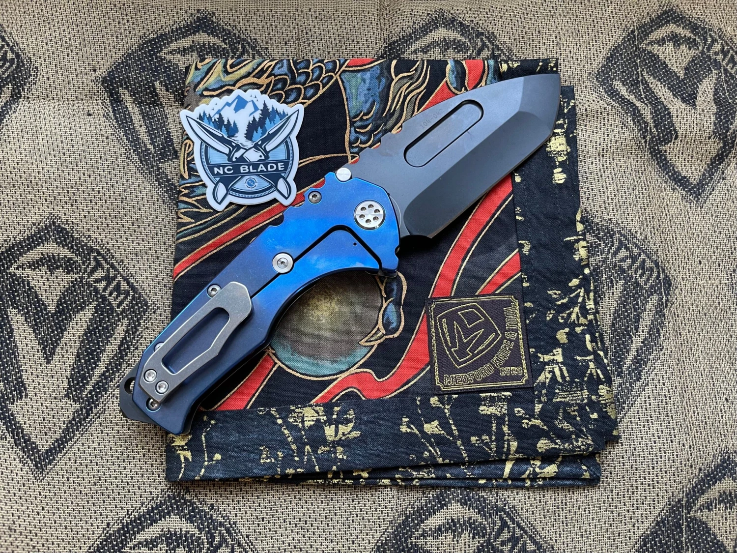 Medford Knife Praetorian T Flamed & Blue With S35 Tanto 104-042 2 Medford Knife Praetorian T Flamed & Blue With S35 Tanto 104-042 - Image 2