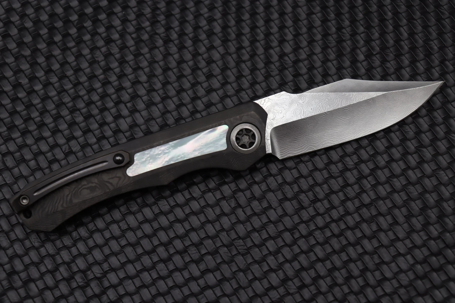 Heretic Knives Wraith Auto W/ Black Dunes Fat Carbon & Mother Of Pearl Inlays & Hand Ground Vegas Forge Damascus 4 Heretic Knives Wraith Auto W/ Black Dunes Fat Carbon & Mother Of Pearl Inlays & Hand Ground Vegas Forge Damascus - Image 4