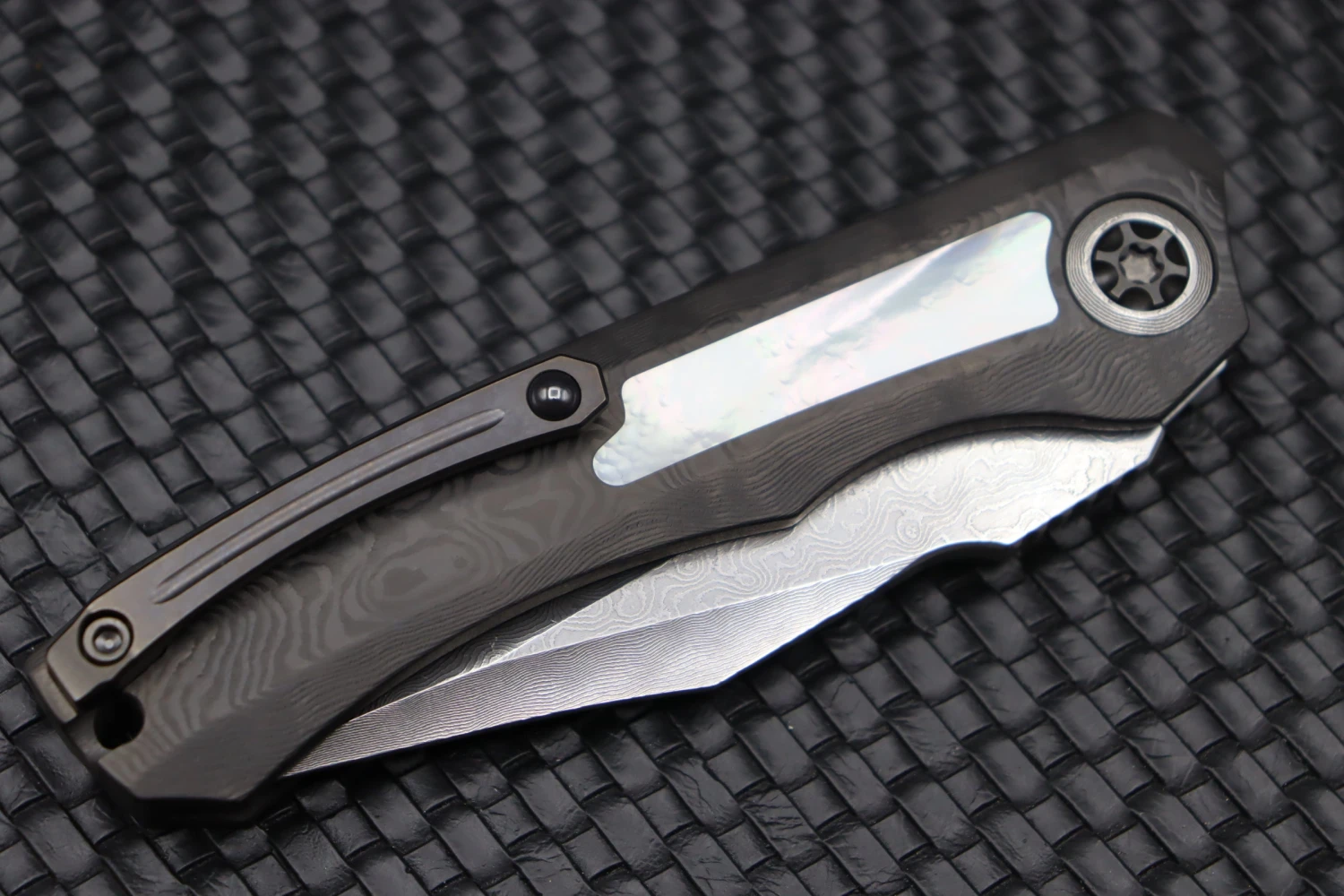 Heretic Knives Wraith Auto W/ Black Dunes Fat Carbon & Mother Of Pearl Inlays & Hand Ground Vegas Forge Damascus 7 Heretic Knives Wraith Auto W/ Black Dunes Fat Carbon & Mother Of Pearl Inlays & Hand Ground Vegas Forge Damascus - Image 7