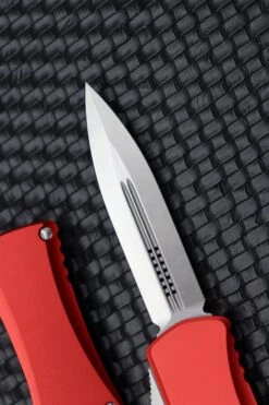 Microtech Hera Double Edge Satin Standard & Red 702-4RD -Nc Blade image 7b149610 41fc 417d afbf 0d7285e1998d