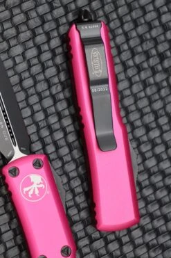 Microtech UTX-85 Double Edge Black & Pink 232-1PK 7 Microtech UTX-85 Double Edge Black & Pink 232-1PK -Nc Blade image 7c45e197 bd0c 4f21 bc90 aed0243c4749