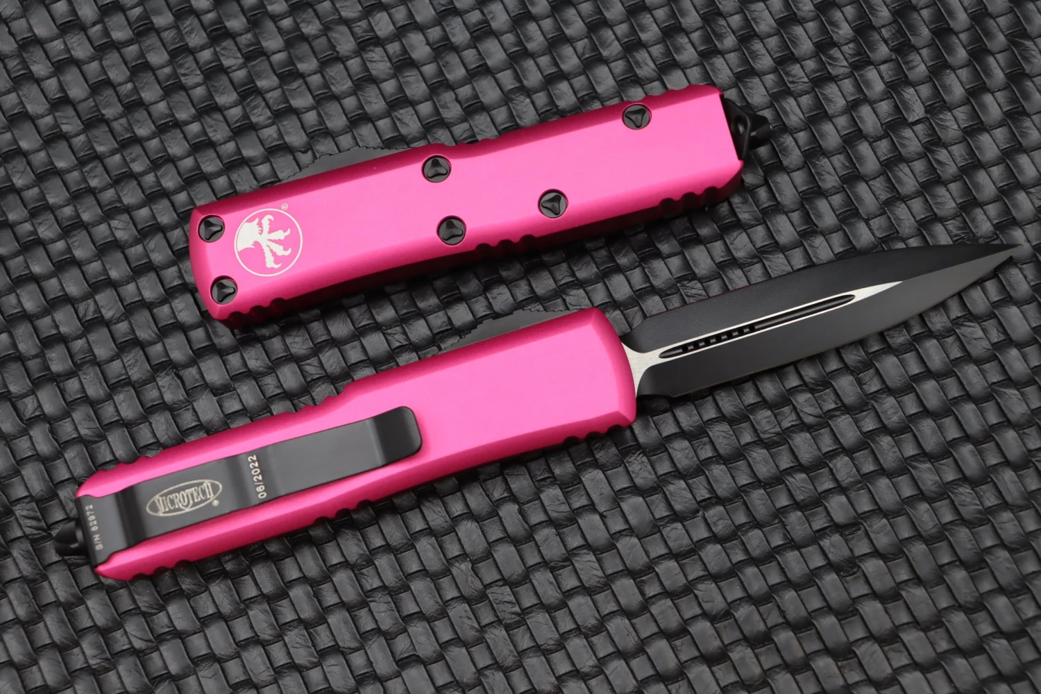 Microtech UTX-85 Double Edge Black & Pink 232-1PK 4 Microtech UTX-85 Double Edge Black & Pink 232-1PK - Image 4