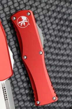 Microtech Hera Double Edge Satin Standard & Red 702-4RD -Nc Blade image 8318d7de eca3 4813 9753 2cab9d93453a