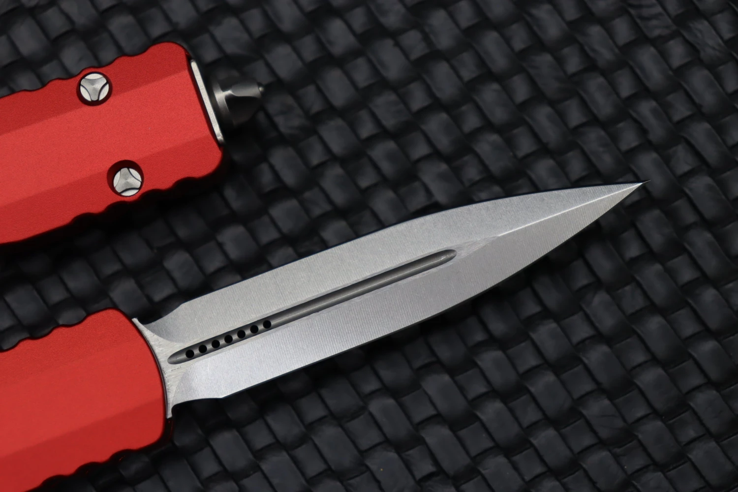 Microtech Dirac D/E Stonewash Standard & Red 225-10RD 5 Microtech Dirac D/E Stonewash Standard & Red 225-10RD - Image 5