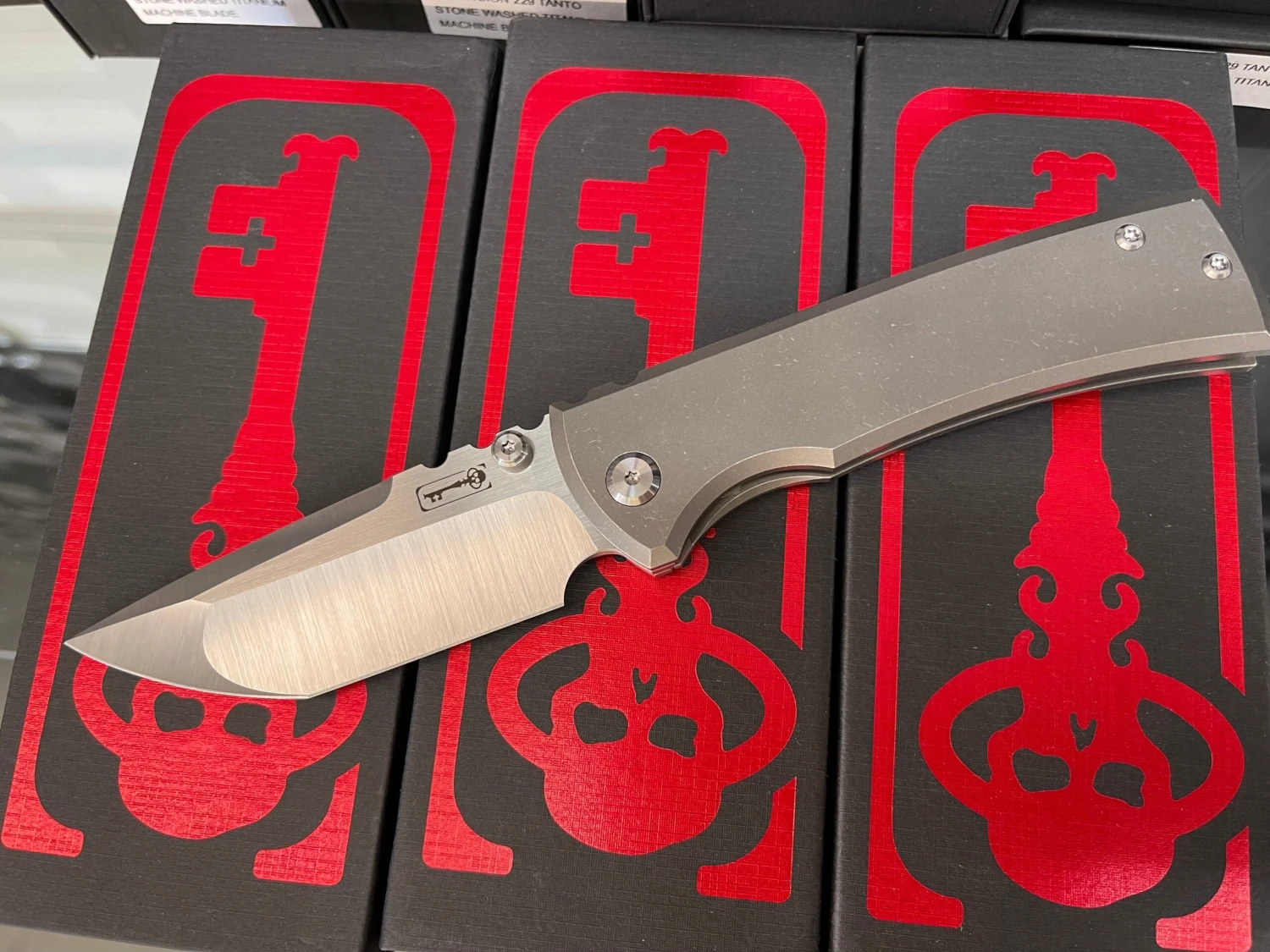 Chaves Knives 229 4th Gen Tanto Machine Satin M390 1 Chaves Knives 229 4th Gen Tanto Machine Satin M390